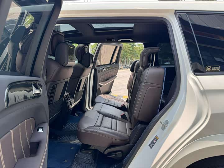 Mercedes-Benz GLS 2017 AMG GLS 63 4 MATIC — фото 9