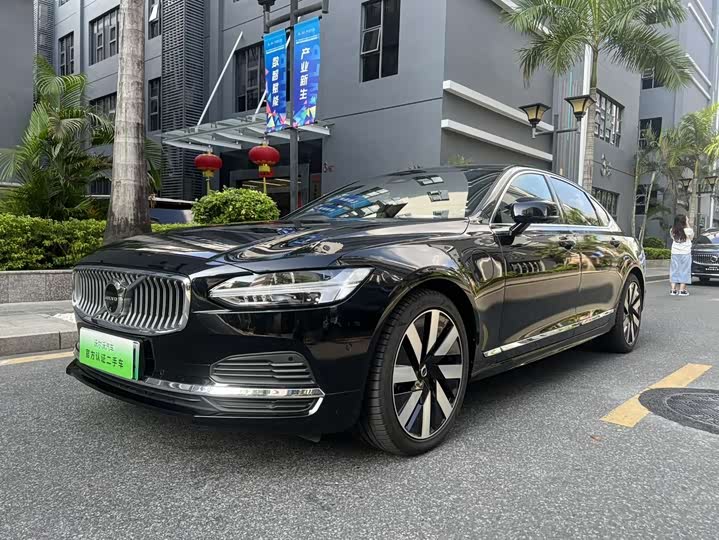 Volvo S90 Hybrid 2025 Hybrid 4 WD — фото 1