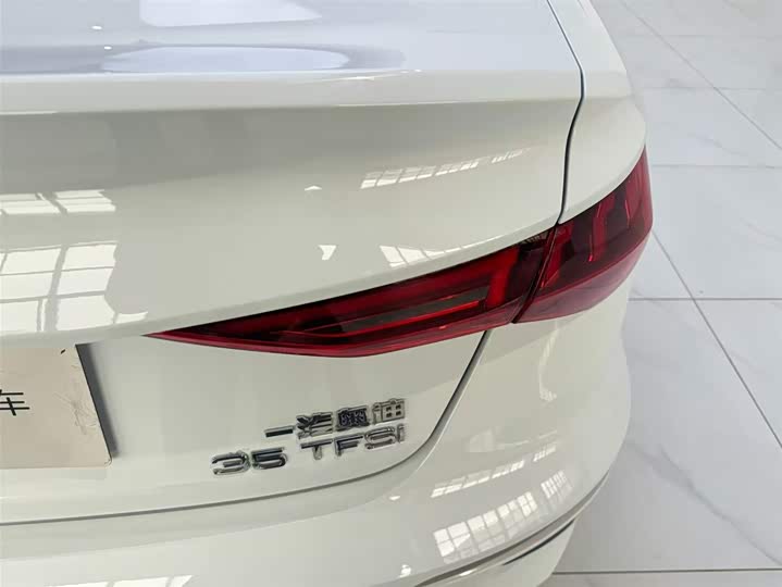 Audi A3 2024 A 3 L Limousine 35 TFSI Sport — фото 10