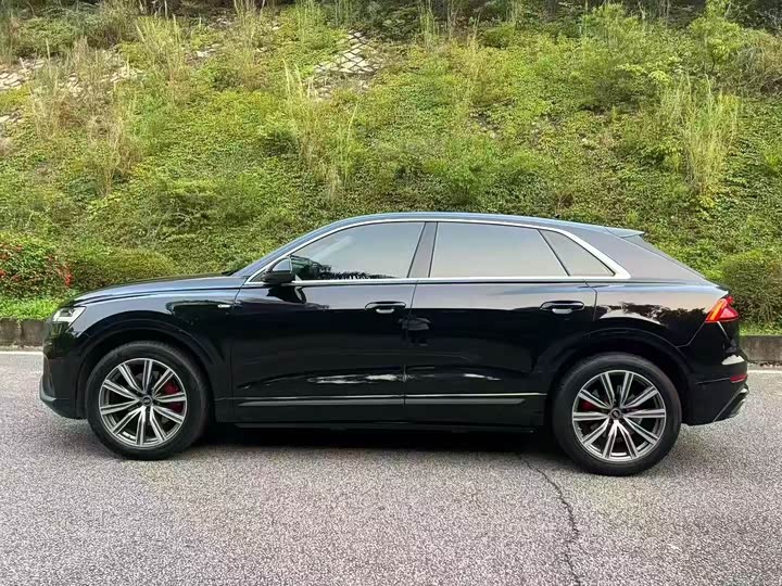 Audi Q8 2022 45 TFSI — фото 4