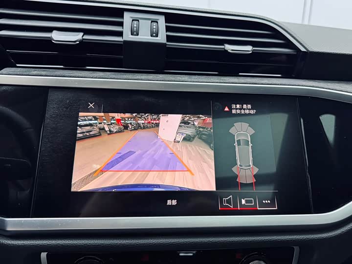 Audi Q3 2019 40 TFSI — фото 14