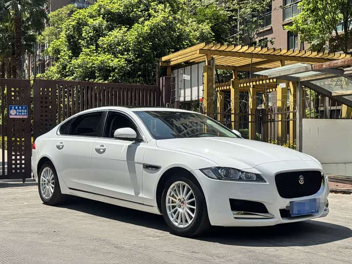 Jaguar XFL 2018 XFL 2.0 T 200 PS — фото 3