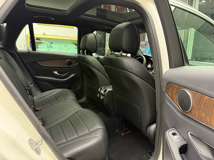 Mercedes-Benz GLC 2016 GLC 300 4 MATIC — фото 29
