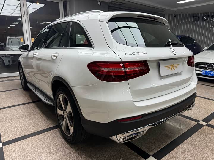 Mercedes-Benz GLC 2016 GLC 300 4 MATIC — фото 7