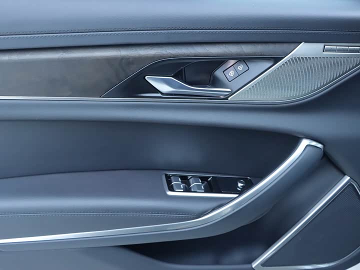 Jaguar XFL 2022 XFL 2.0 T P 250 2 WD — фото 12