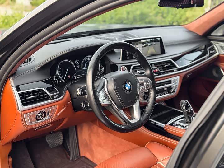 BMW 7-Series 2017 750 Li x Drive — фото 4