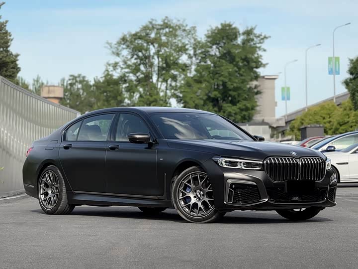 BMW 7-Series 2017 750 Li x Drive — фото 3