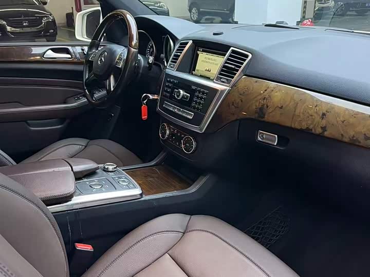 Mercedes-Benz M-Class 2014 ML 400 4 MATICLuxury — фото 8