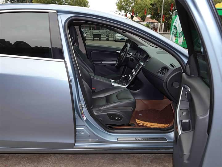 Volvo S60 2018 S 60 L T 3 — фото 17