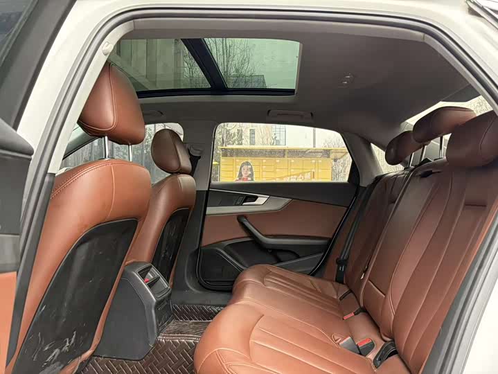 Audi A4L 2019 40 TFSI VI — фото 12
