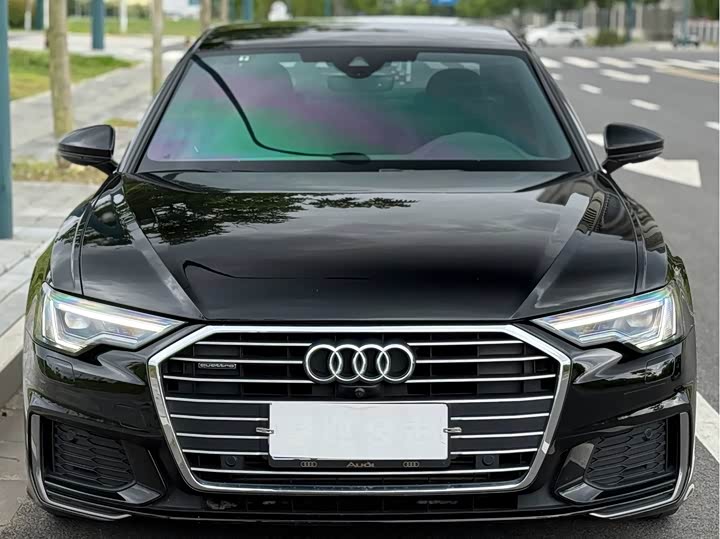 Audi A6L 40 TFSI люкс-динамик — фото 2