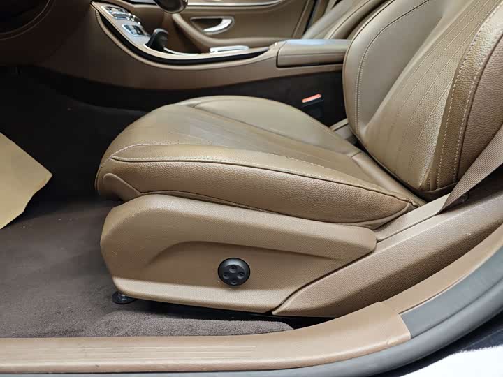 Mercedes-Benz E-Class 2021 E 300 L — фото 11