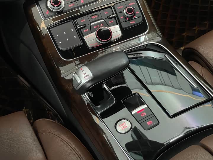 Audi A8 2016 A 8 L 45 TFSI quattro Comfort — фото 17
