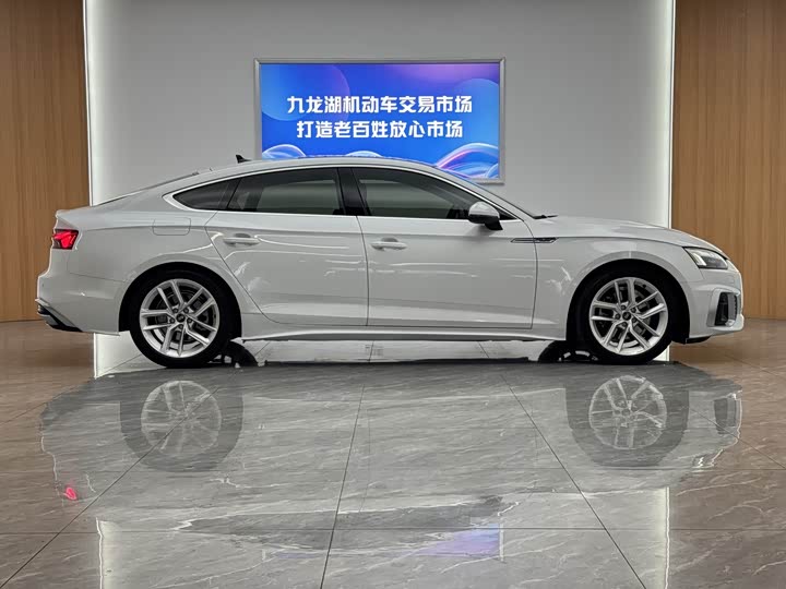 Audi A5 2023 Sportback 40 TFSI — фото 4