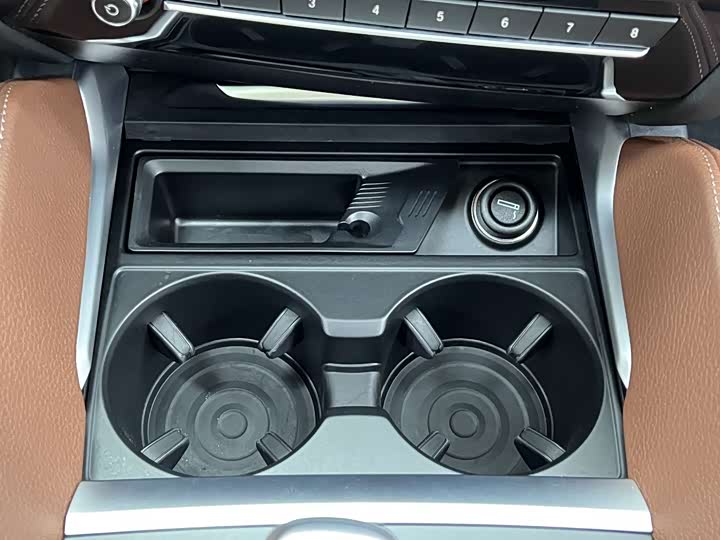 BMW X6 2018 x Drive 35i Leading — фото 27