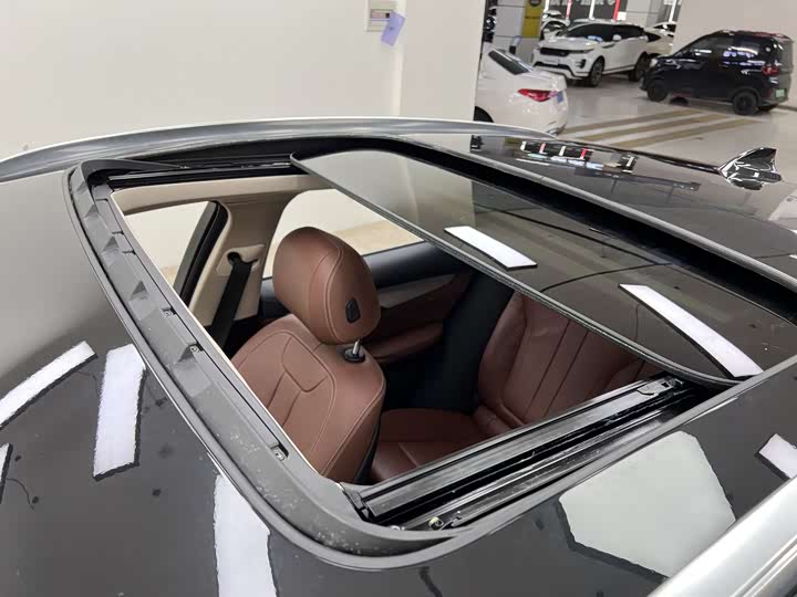 BMW X6 2018 x Drive 35i Leading — фото 37