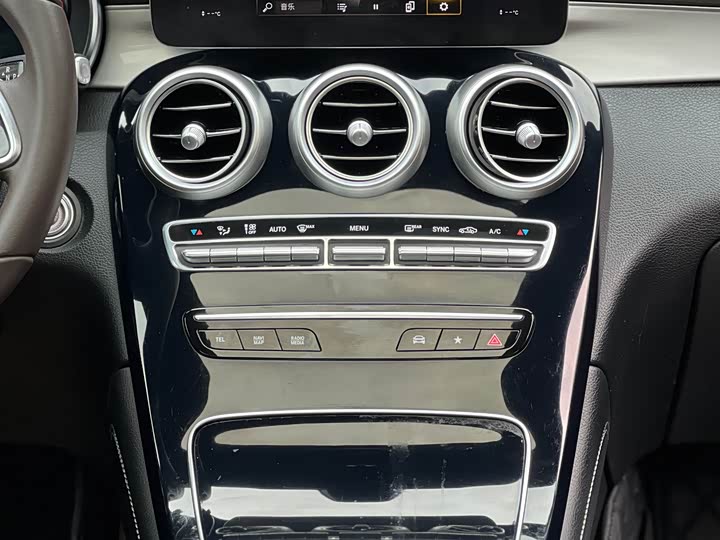 Mercedes-Benz GLC 2020 GLC 260 L 4 MATIC — фото 10