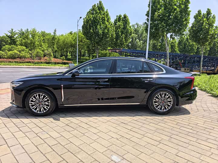Hongqi H5 2024 1.5 T DCT — фото 4