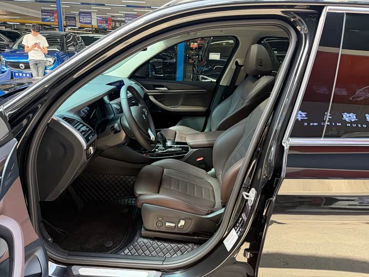BMW X3 2021 x Drive 28i — фото 6