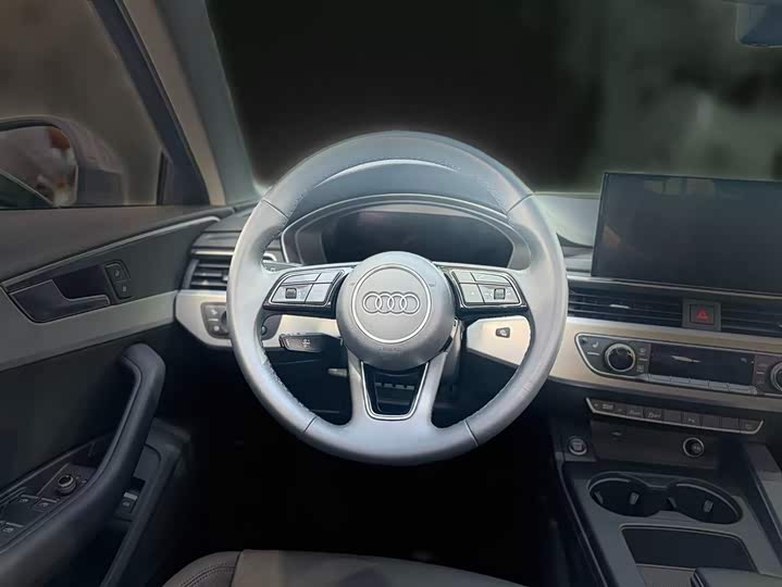 Audi A4 2021 Avant 40 TFSI — фото 11