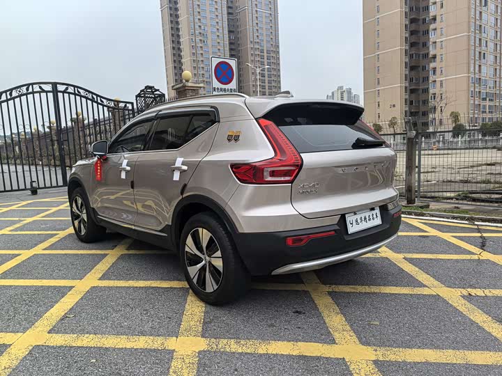 Volvo XC40 2024 B 3 — фото 3