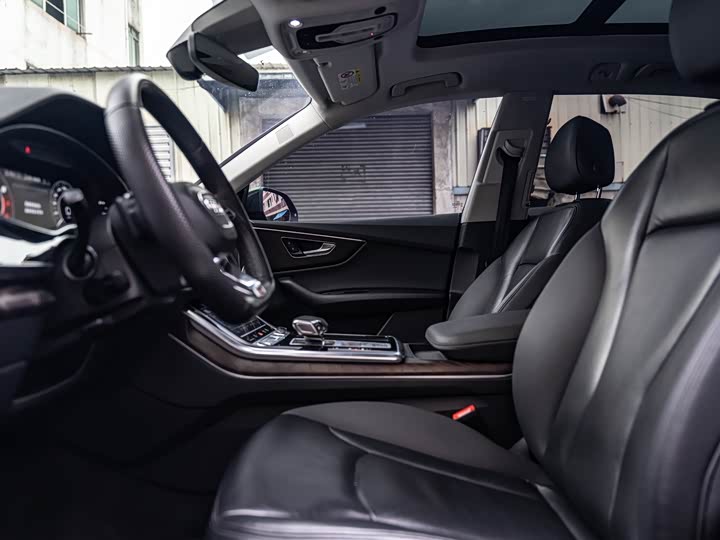 Audi Q8 2021 55 TFSI — фото 14