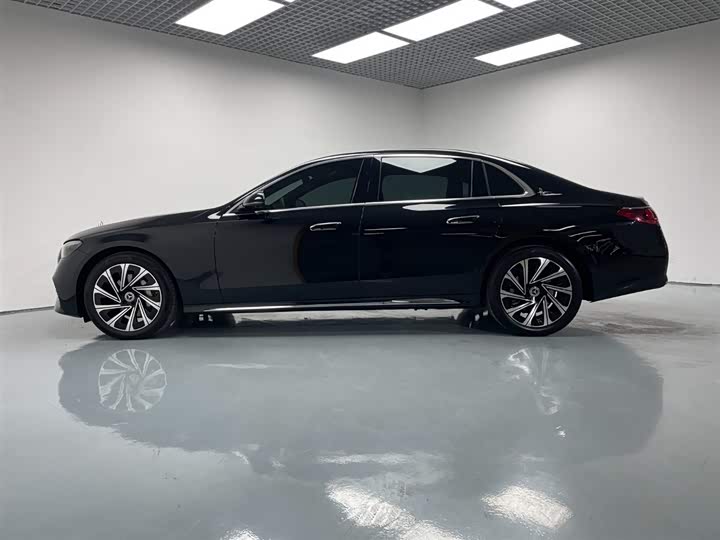 Mercedes-Benz E-Class 2024 E 300 L Luxury — фото 9