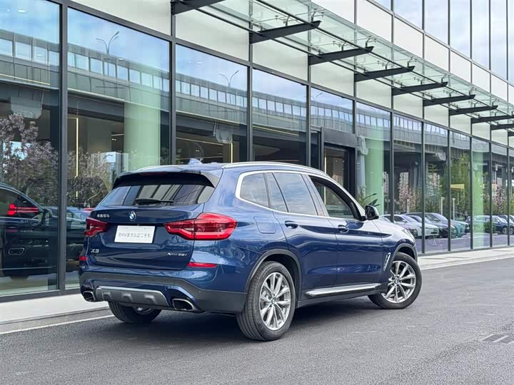 BMW X3 2021 x Drive 25i — фото 2