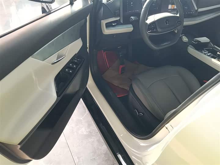 Changan UNI-T 2023 1.5 T Premium — фото 16
