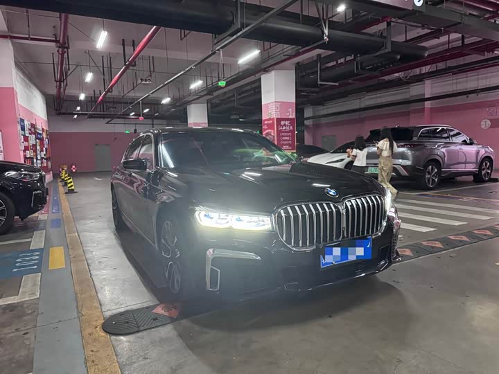 BMW 7 Series 740Li премиум M спортпакет — фото 2