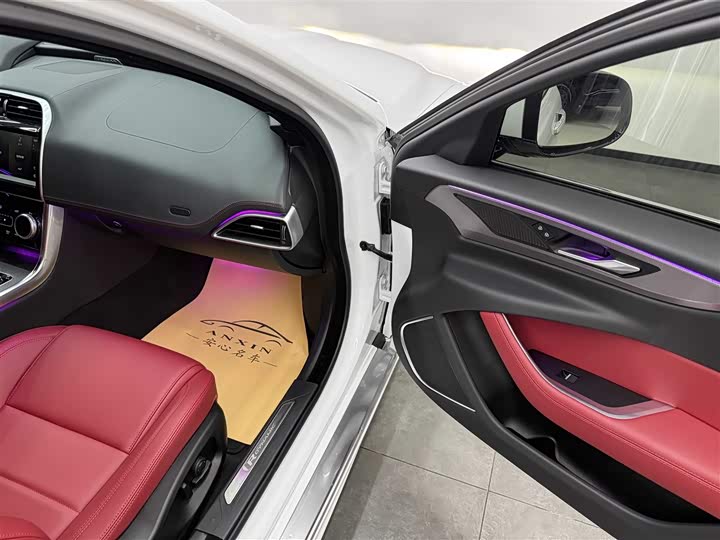 Jaguar XEL 2021 2.0 T 250 PS R-DYNAMIC S — фото 12