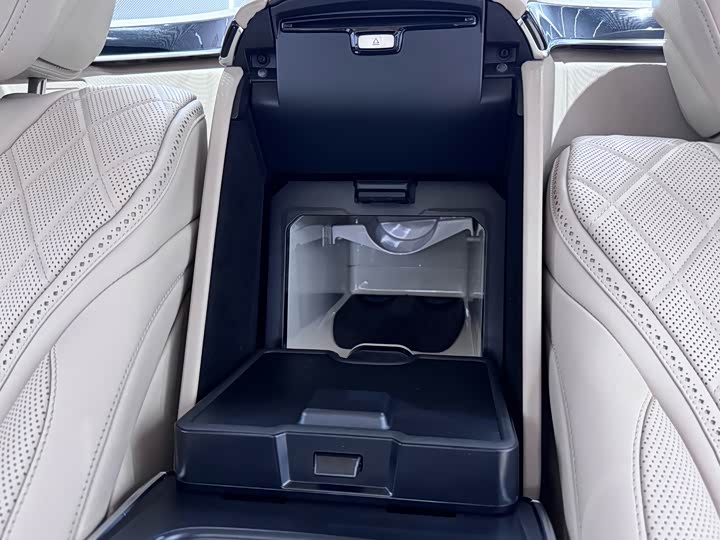 Maybach S-Class 2020 S 680 — фото 21
