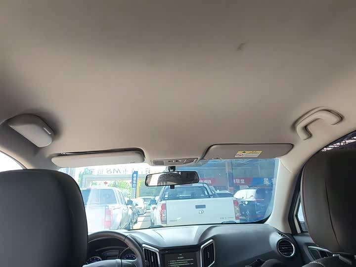 Changan CS15 2016 1.5 L MT — фото 18