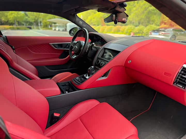 Jaguar F-TYPE 2022 P 300 R-DYNAMIC BLACK — фото 7