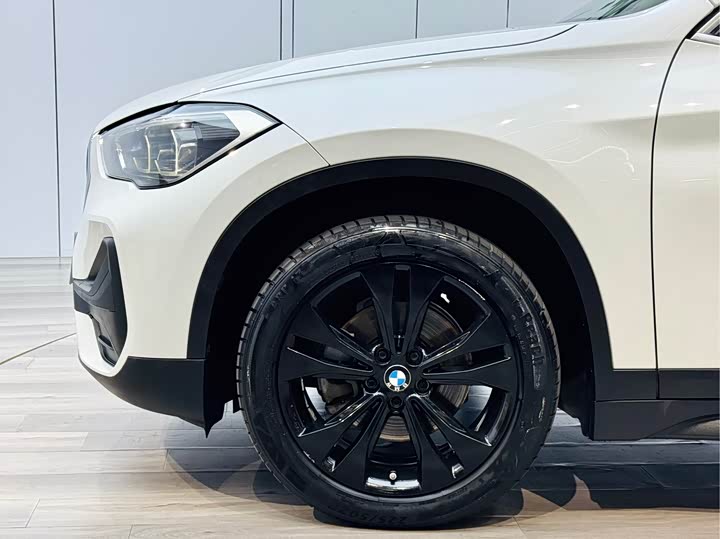 BMW X1 2020 s Drive 20 Li — фото 27