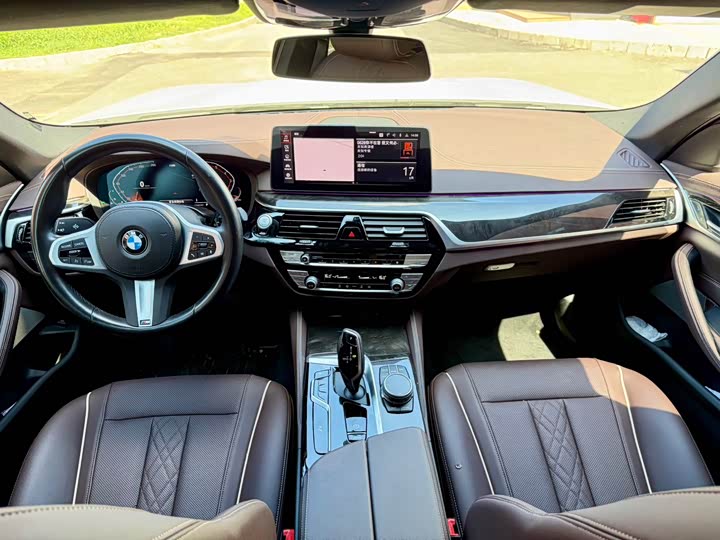BMW 5 Series рестайлинг 525Li M спортпакет — фото 14