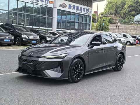 Changan UNI-V 2024 1.5 T Premium — фото 10