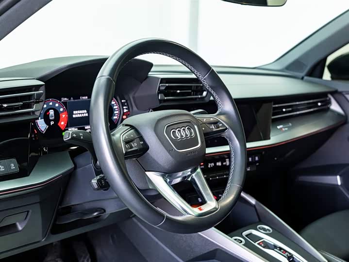 Audi A3 2025 A 3 L Limousine 35 TFSI — фото 17
