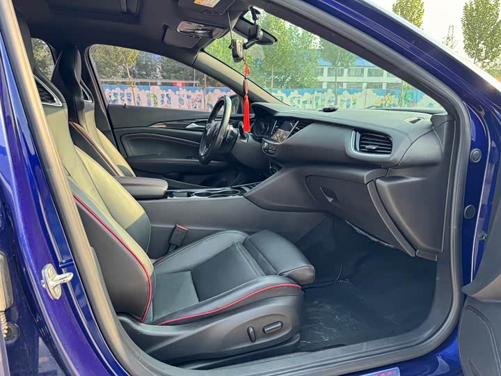 Buick Regal — фото 12