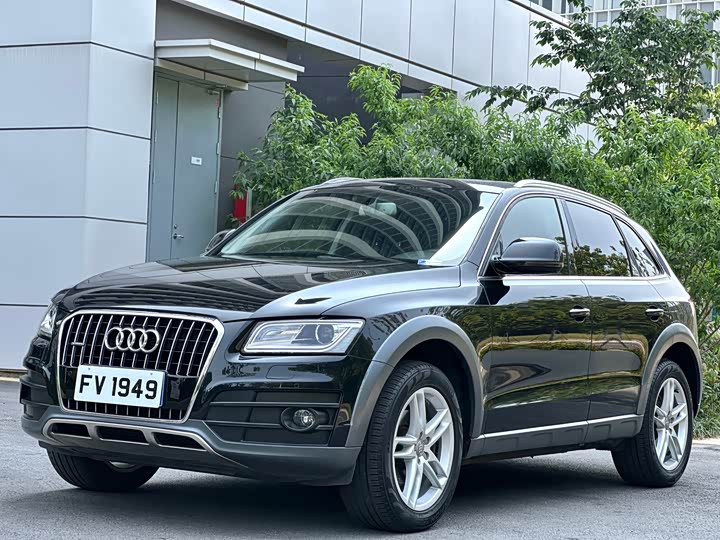 Audi Q5 2018 40 TFSI — фото 1