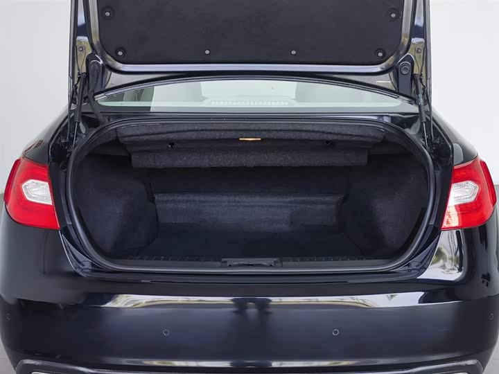Hongqi H7 2015 3.0 L Premium — фото 16