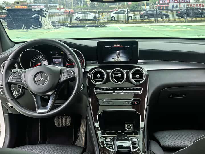 Mercedes-Benz GLC 2017 GLC 260 4 MATIC — фото 6