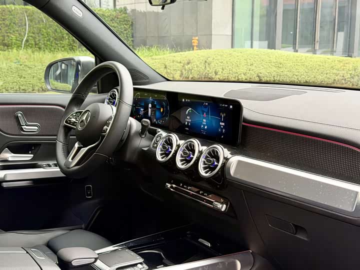 Mercedes-Benz GLB 2021 GLB 200 — фото 14