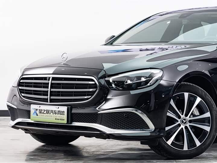 Mercedes-Benz E-Class 2022 E 350 e L — фото 3