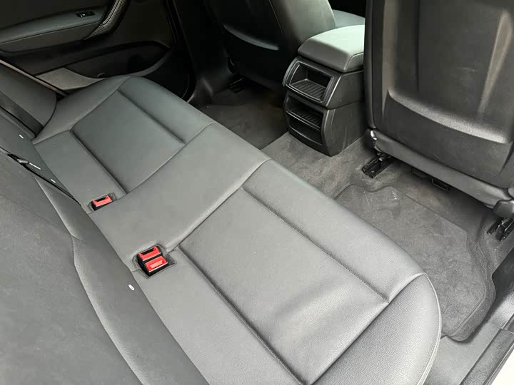 BMW X3 2016 s Drive 20i — фото 12
