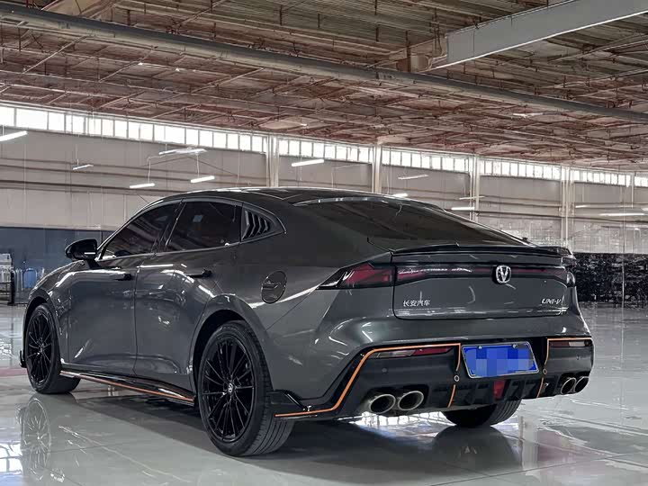Changan UNI-V 2022 1.5 T — фото 6