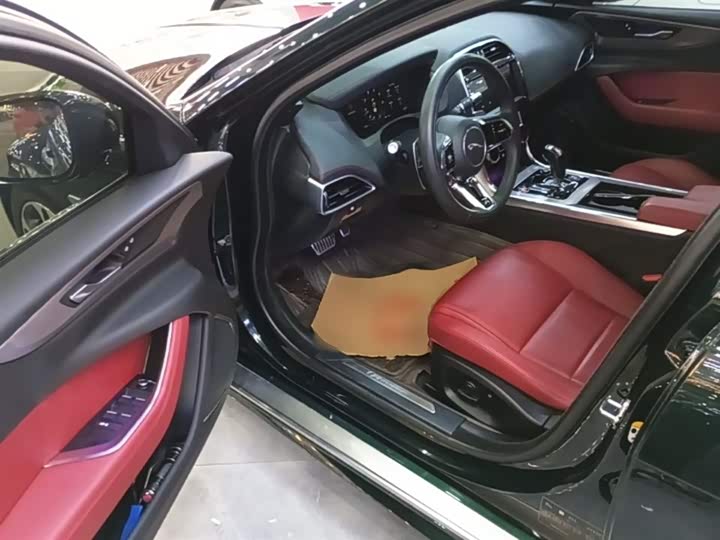 Jaguar XEL 2021 2.0 T 250 PS R-DYNAMIC S — фото 16