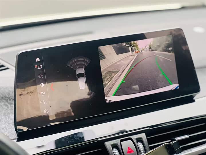 BMW X1 2022 s Drive 25 Li Leading — фото 12