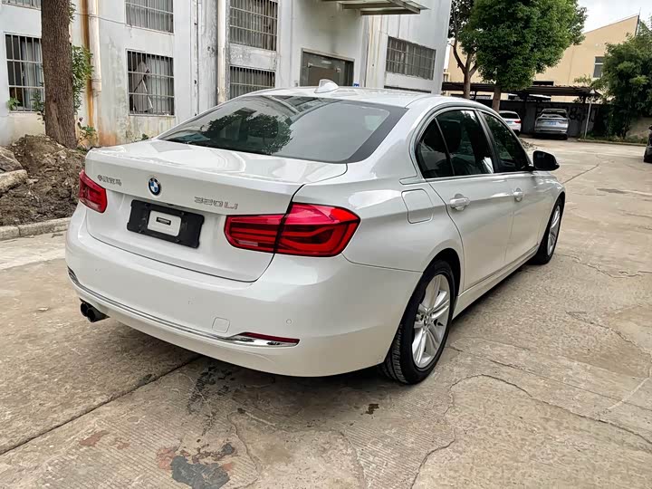 BMW 3 Series 320Li стиль — фото 9
