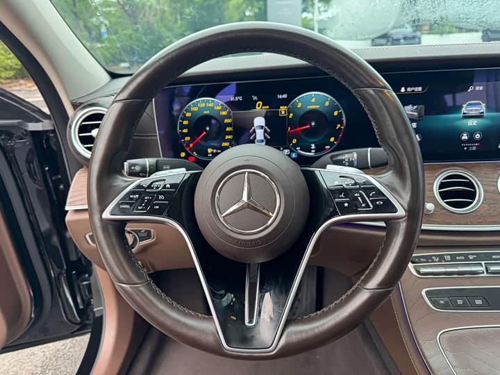 Mercedes-Benz E-Class E 300 L люкс — фото 8